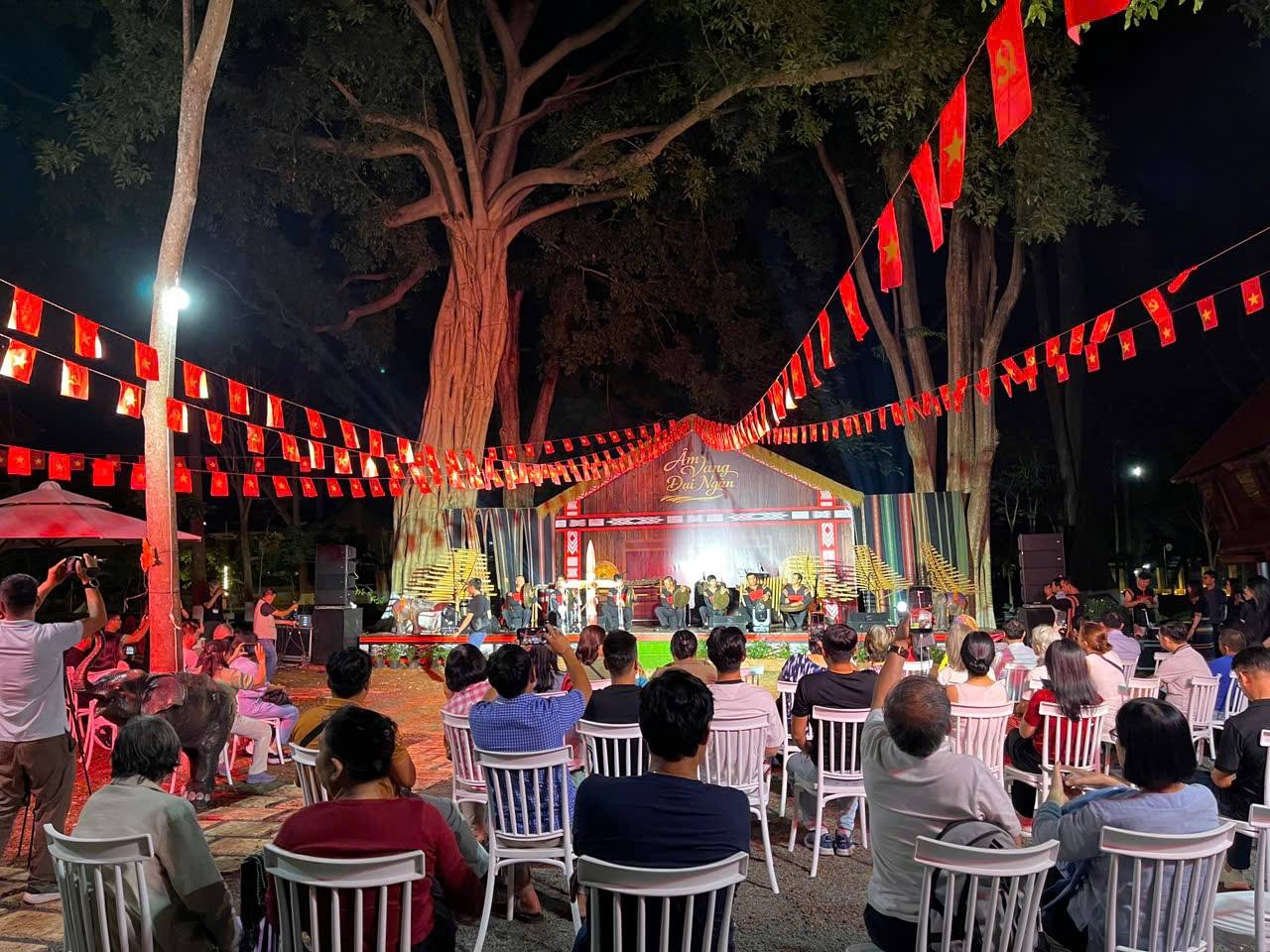 Chương trình biểu diễn Cồng chiêng